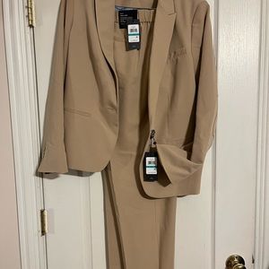 Tommy Hilfiger suit
